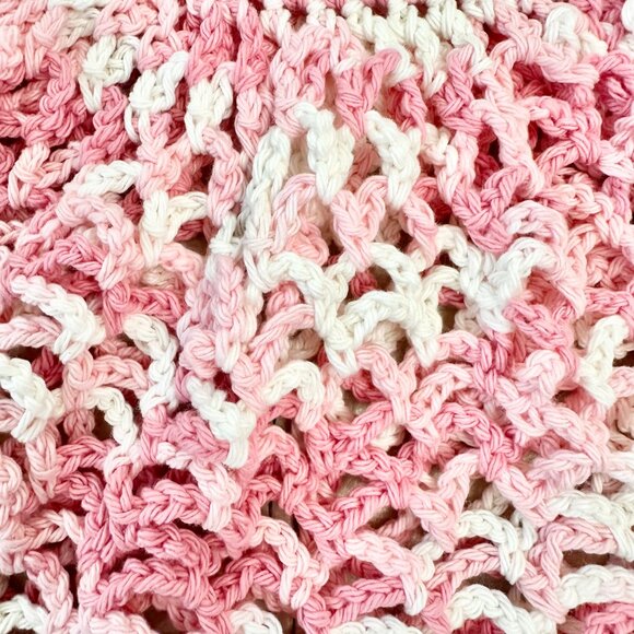 Mesh Market Bag Stretchable Strawberry Colors, Brand New Handmade Crochet - Picture 2 of 4